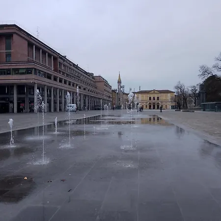 アパート Brevi Periodi レッジョ・エミリア